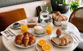 Frenchdoor Tours Corneille